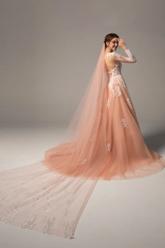 One-tier Cut Edge Tulle Cathedral Veils Appliques CV0233 Tulle Dress Look
