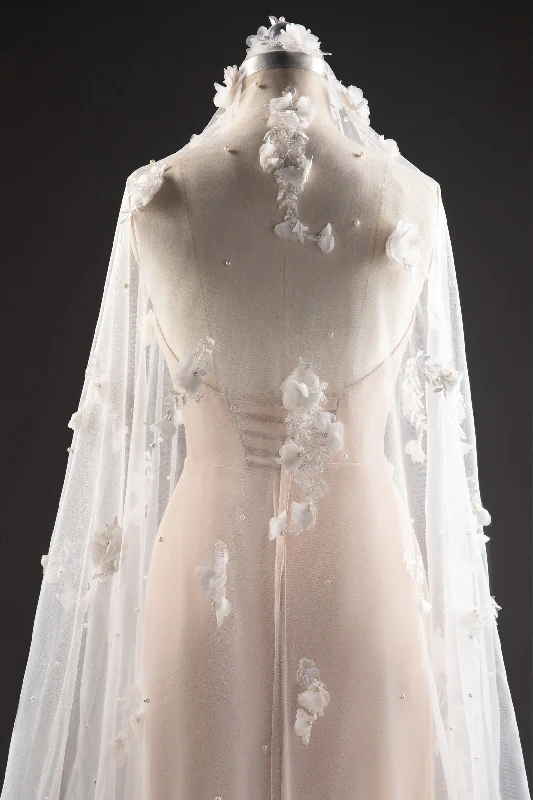 One-tier Cut Edge Tulle Cathedral Veils with Flower Beading CV0284 Lace Tulle Dress