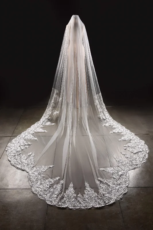 One-tier Lace Edge Tulle Lace Cathedral Veils with Appliques CV0285 Off-shoulder Tulle Dress