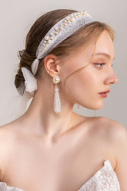 One-tier Cut Edge Tulle Shoulder Veils with Beading CV0253 Boho Chic Tulle